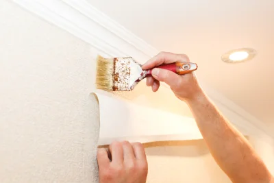 Pose de papier peint à Chartronges — revêtements muraux et toiles de verre